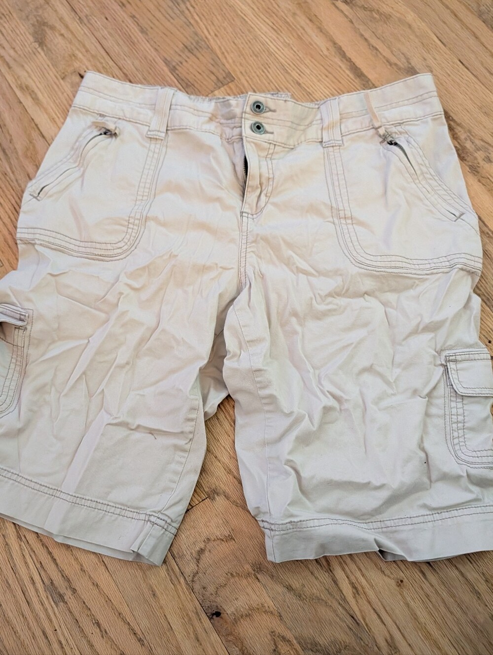 SONOMA Life + Style Women’s Size 14 Cream Khaki Cargo Bermuda Shorts Utility